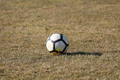ملخص مباراة الأهلي وريال مدريدمواجهة تاريخية بين العملاقين